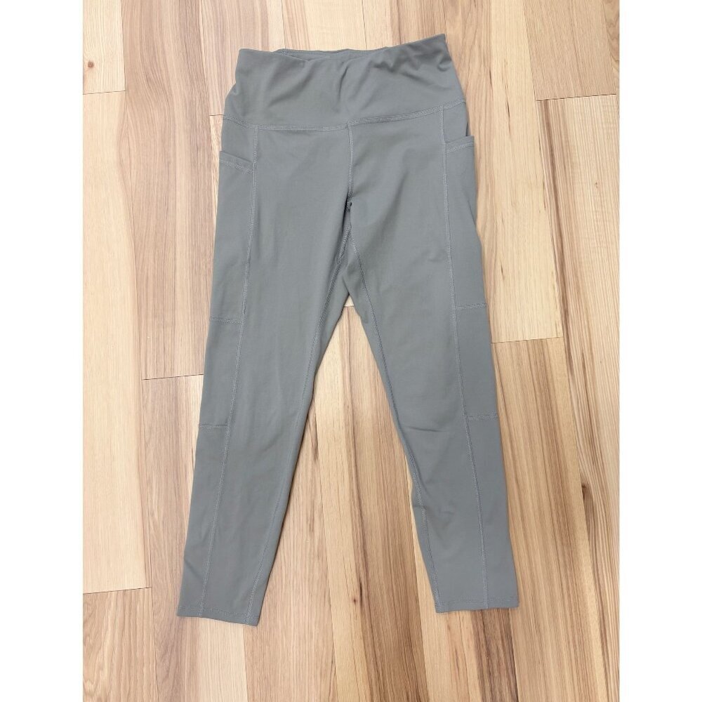 Layer 8 Sage Green Workout Tights with Pockets Size M